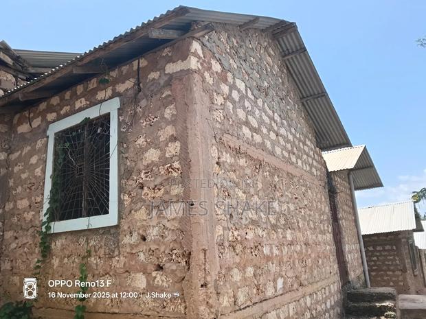House for Sale at Miritini - thumbnail 2