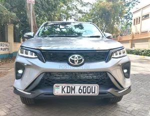 Toyota Fortuner 2019 Silver