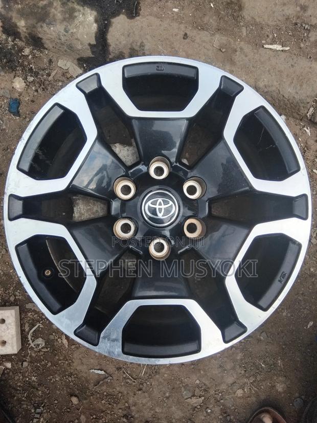 Toyota Hilux Revo Size 18inch Wheels