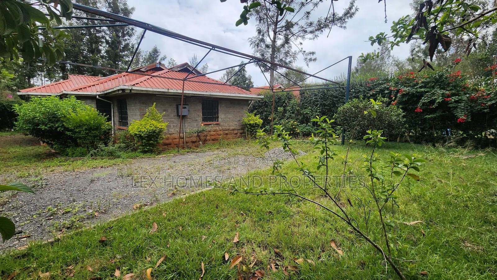 4bdrm Bungalow in Nkoroi for rent