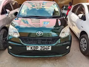 Toyota Passo 2016 Green