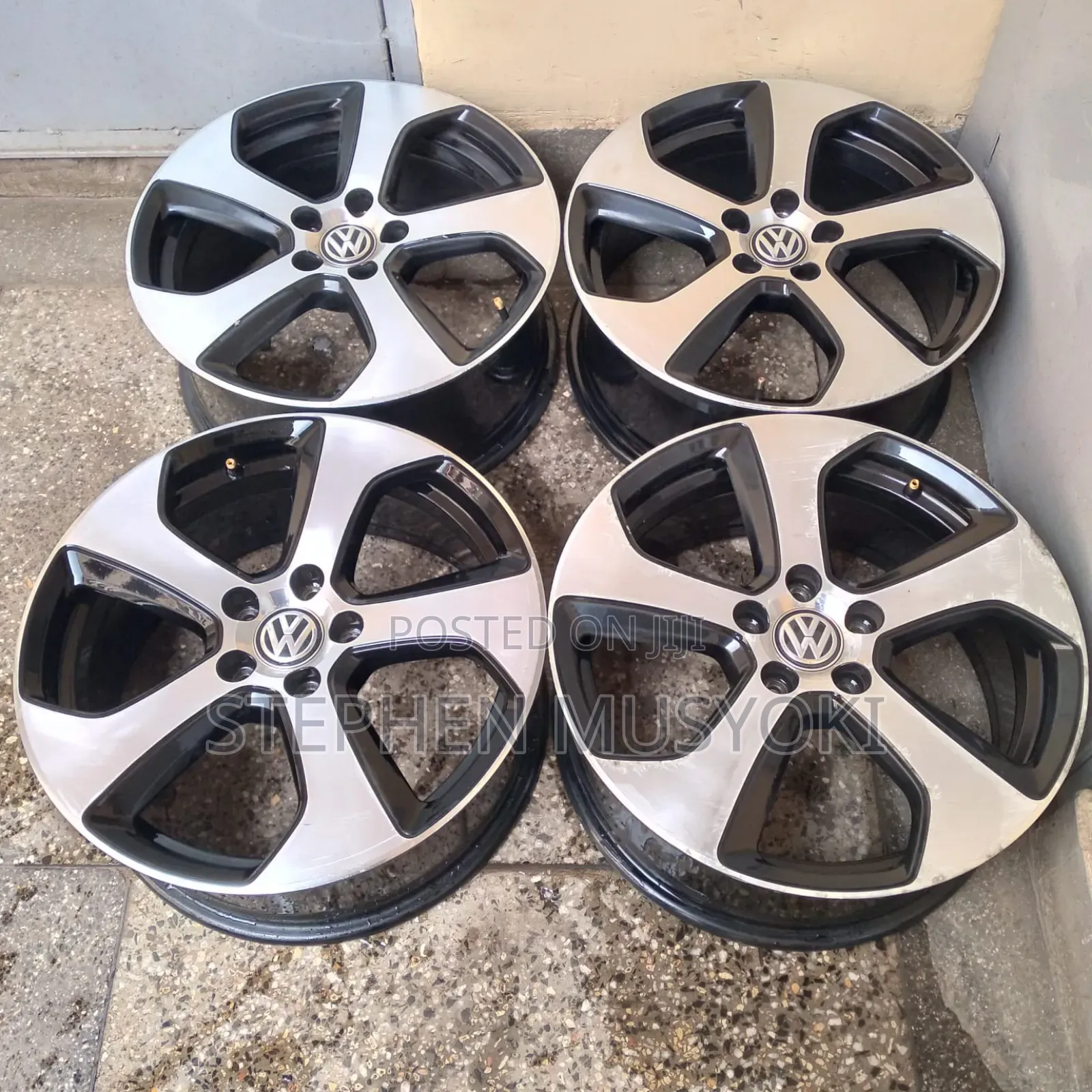 Volkswagen Golf Fsi 18inch Blacksilver Rims