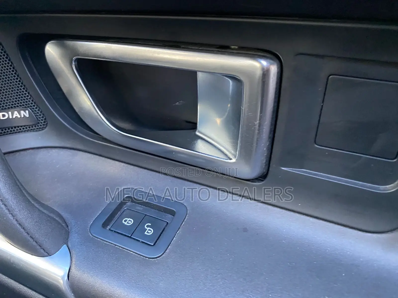 Land Rover Discovery Sport 2018 Black