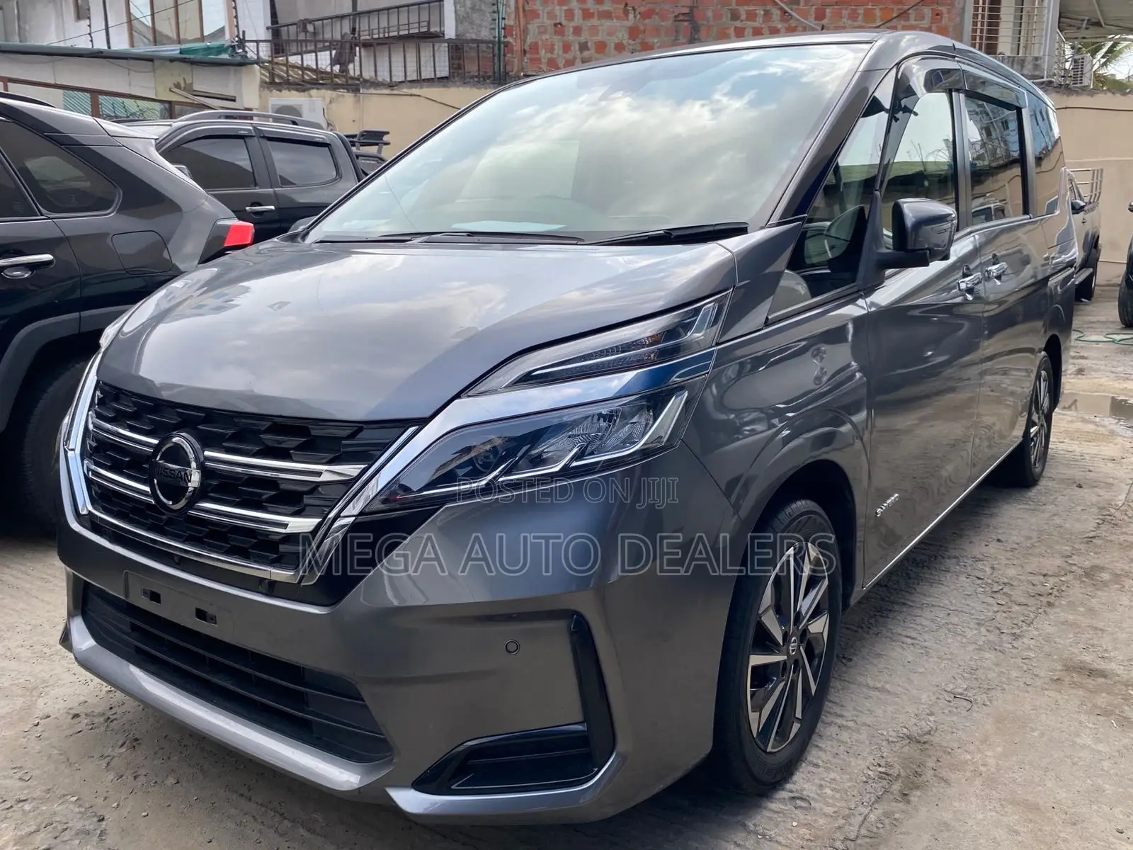 Nissan Serena 2018 Gray