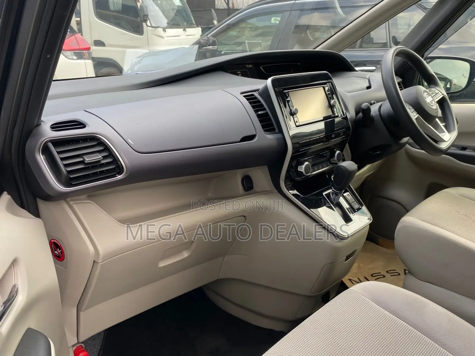 Nissan Serena 2018 Gray