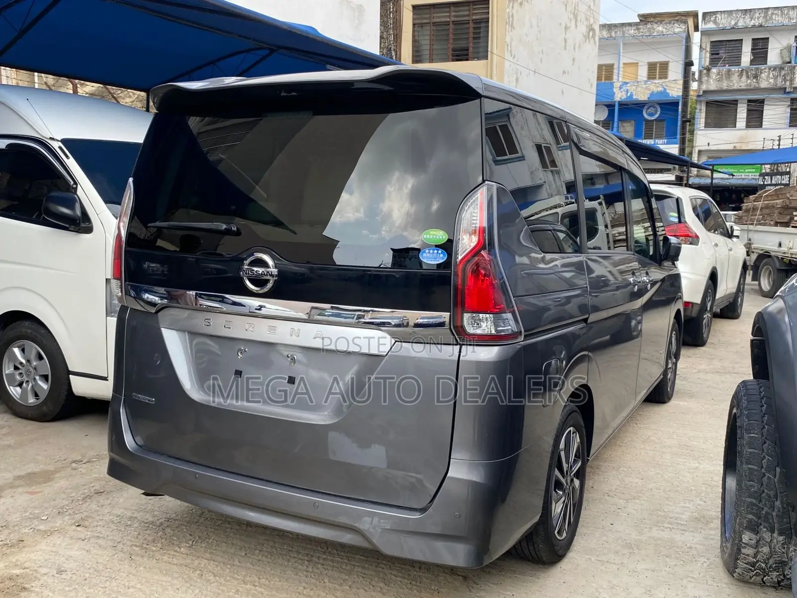 Nissan Serena 2018 Gray