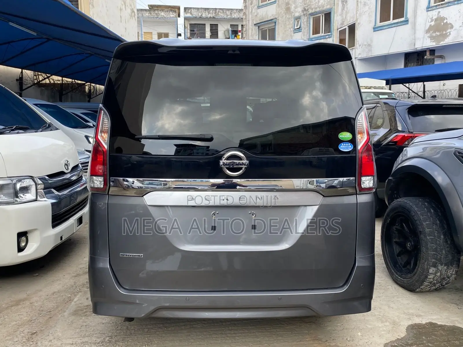 Nissan Serena 2018 Gray
