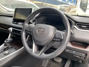 Toyota RAV4 Hybrid 2019 Black