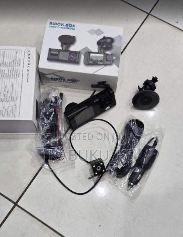 3-in-1 Dash Camera Car Traffic Recorder With Rear And Front Camera