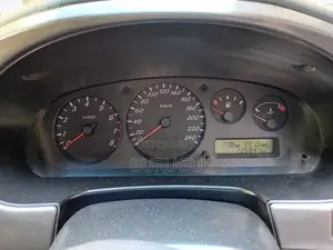 Nissan Primera 2002 Red