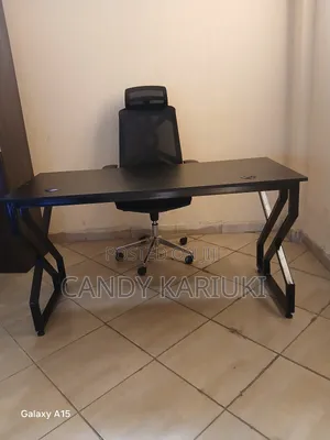 Ideal Study Desk With Metallic Frame (1.4m)
