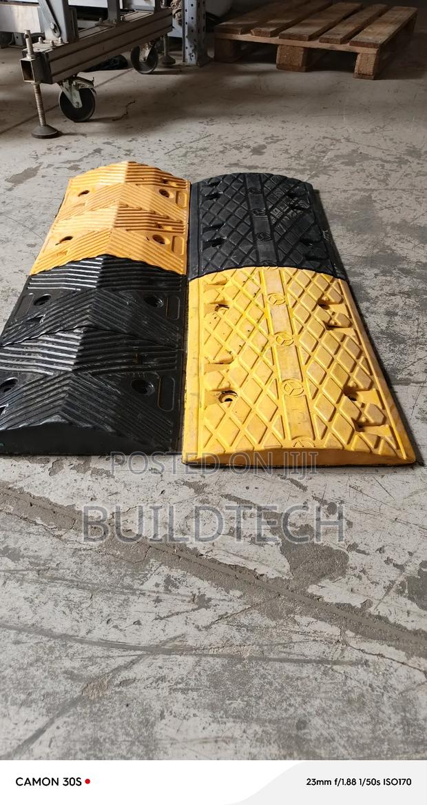 Light Duty Speed Bumps 50mm Thickness - thumbnail 3