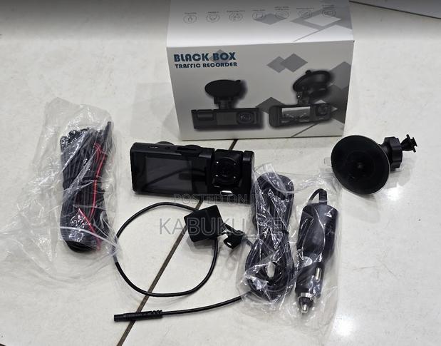 Traffic Recorder With 3 Cameras Dash Cam