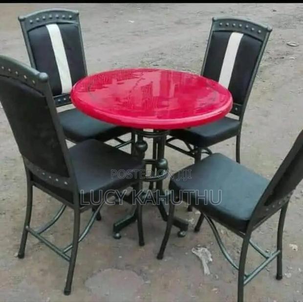 Knobs Restaurant Set With Red Marble Top - main view