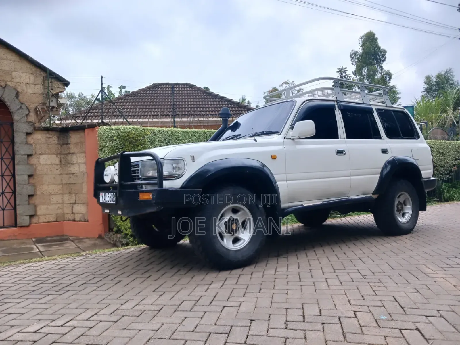 Toyota Land Cruiser 1995 White