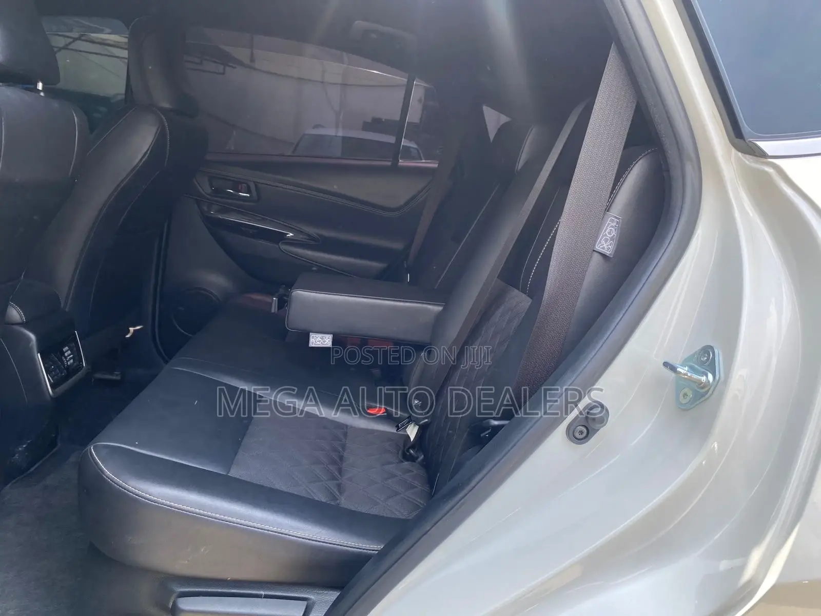 Toyota Harrier 2018 White