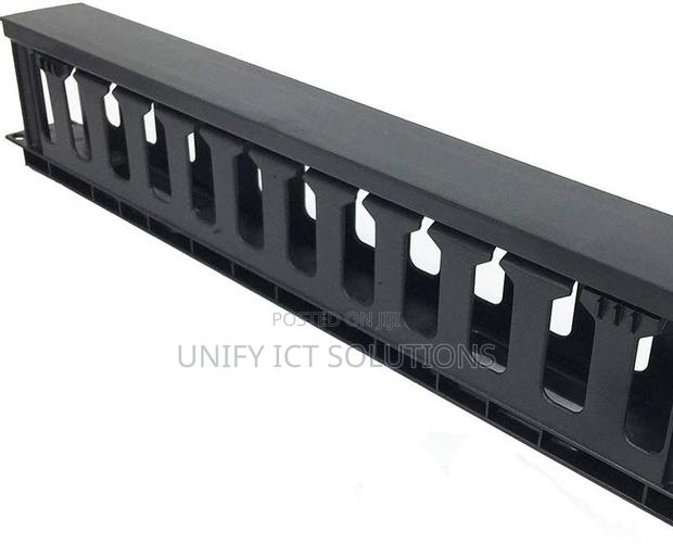 Giganet 1u Cable Manager Closed - main view