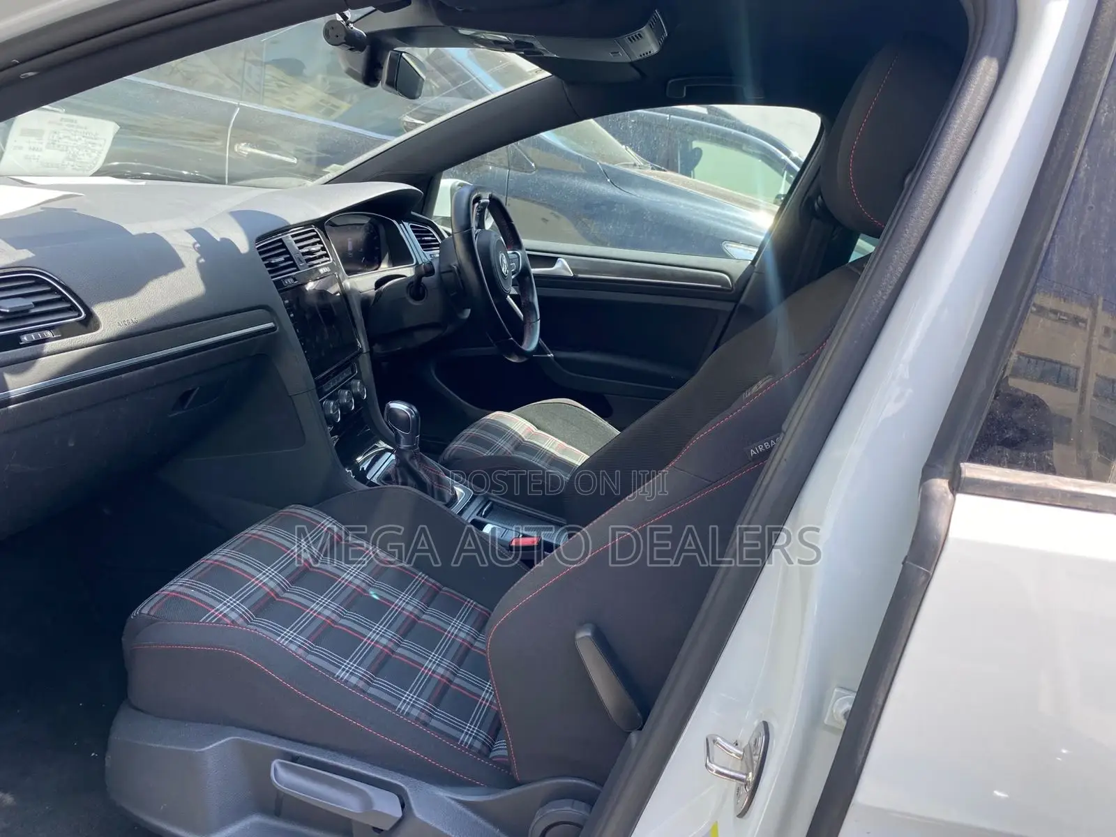 Volkswagen Golf GTI 2018 White