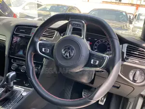 Volkswagen Golf GTI 2018 White
