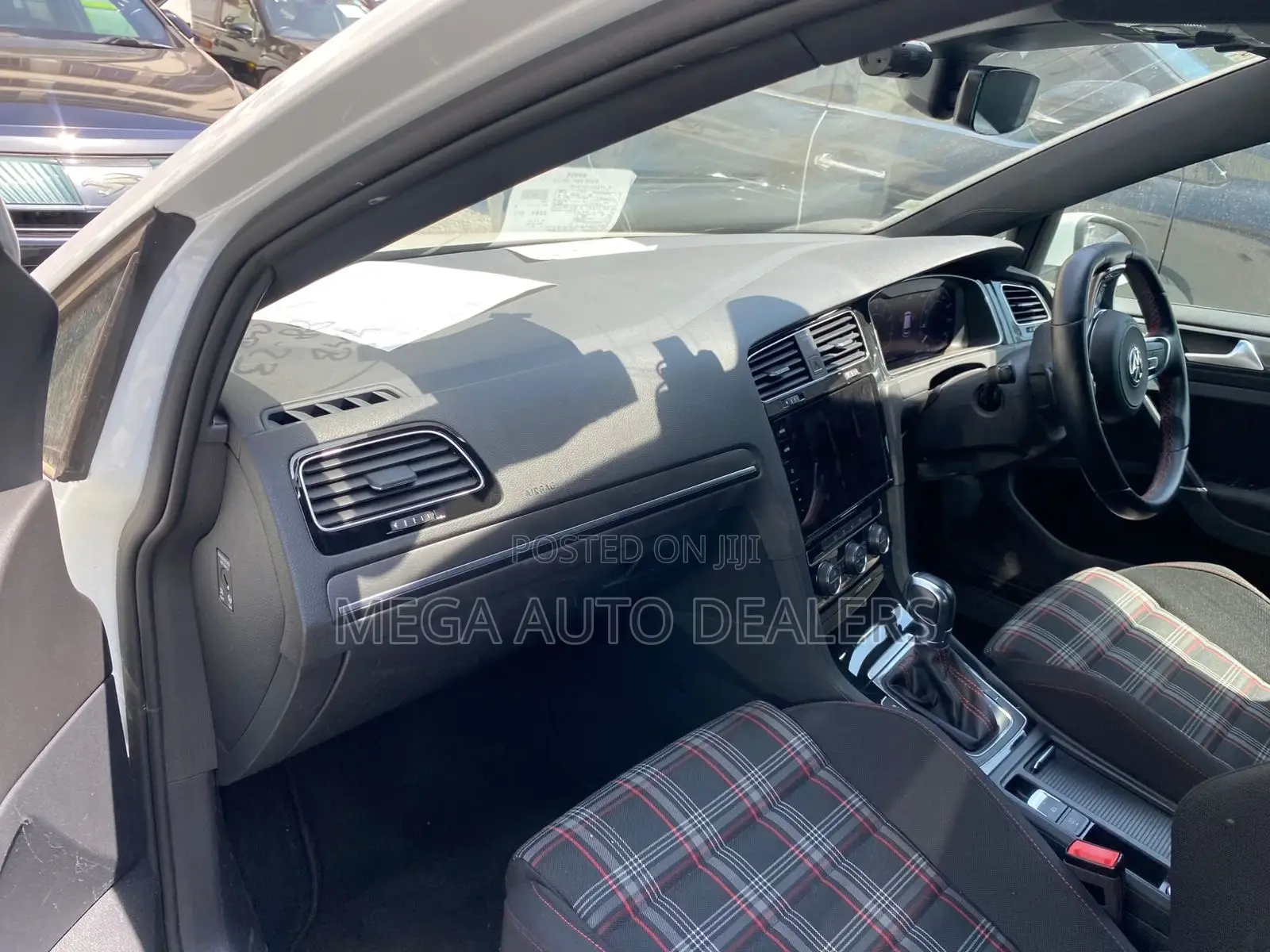 Volkswagen Golf GTI 2018 White