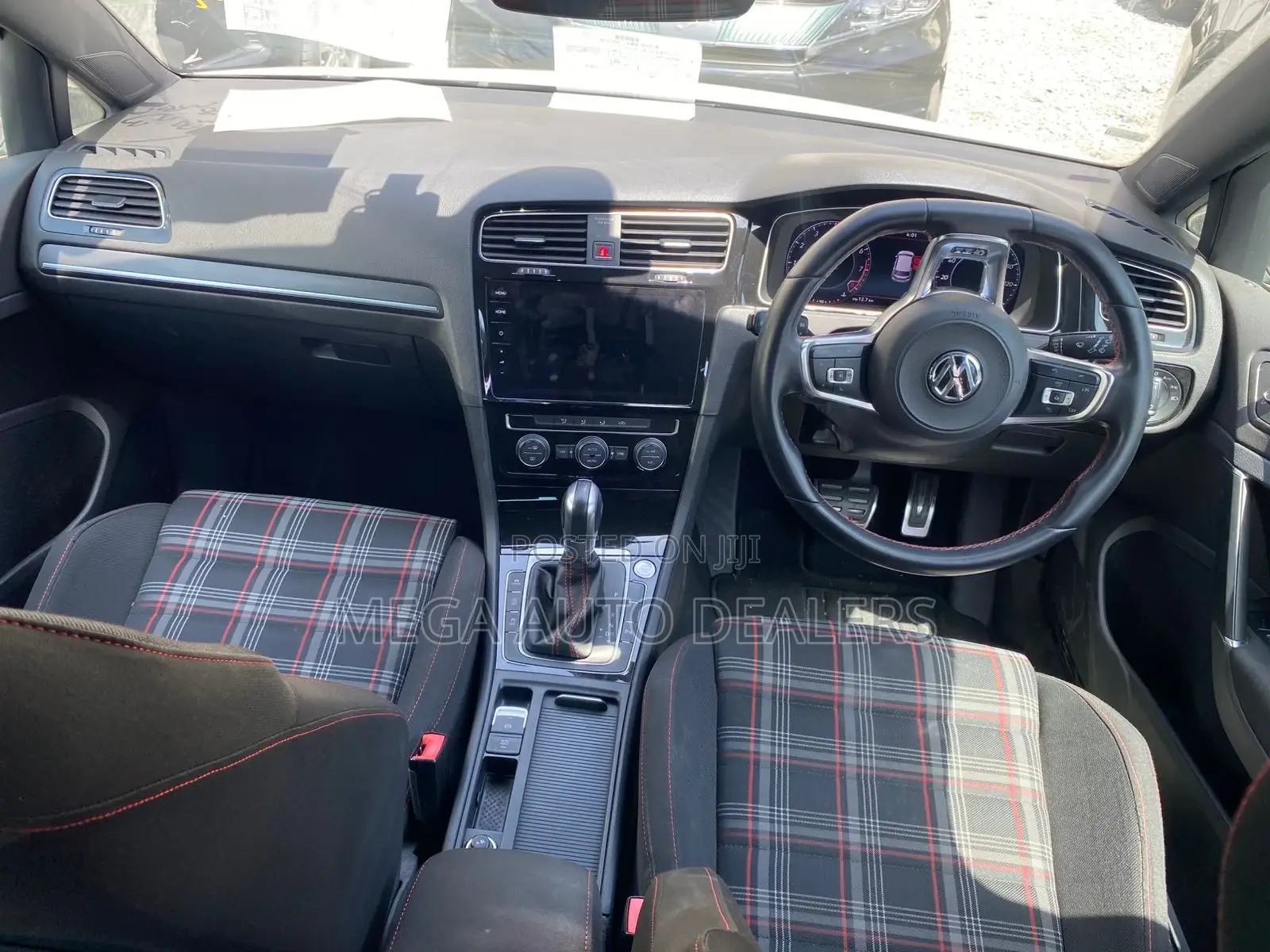 Volkswagen Golf GTI 2018 White