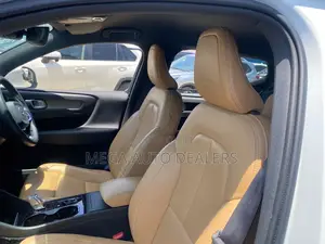 Volvo XC40 2019 White
