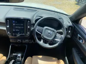 Volvo XC40 2019 White