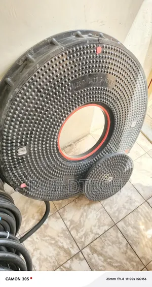 Heavy Traffic Manhole Cover for Service Stations