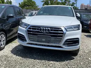 Audi Q5 2.0T Premium AWD quattro 2018 White