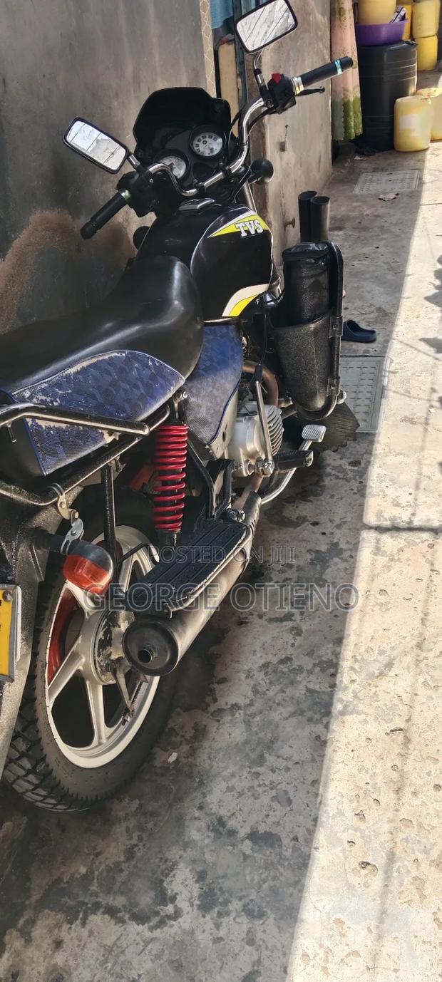 TVS HLX Plus ES 2022 Black - main view