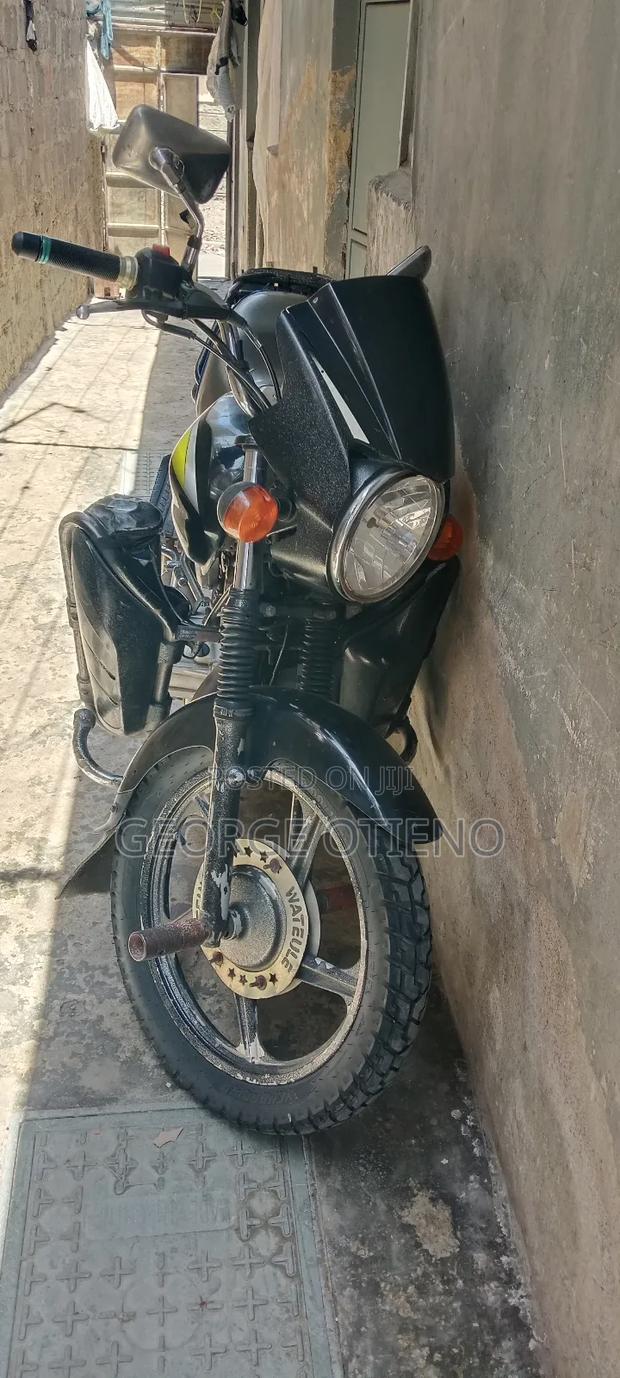 TVS HLX Plus ES 2022 Black - thumbnail 2