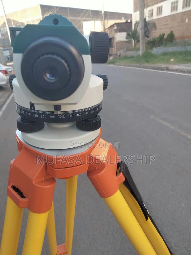 Dumpy Level - main view