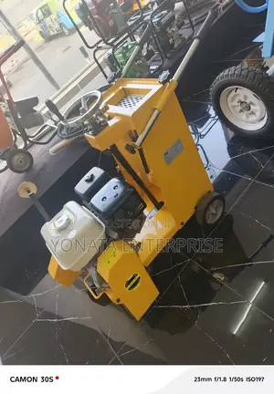 18" Hisaki Concrete Cutter With Gx390 Engine