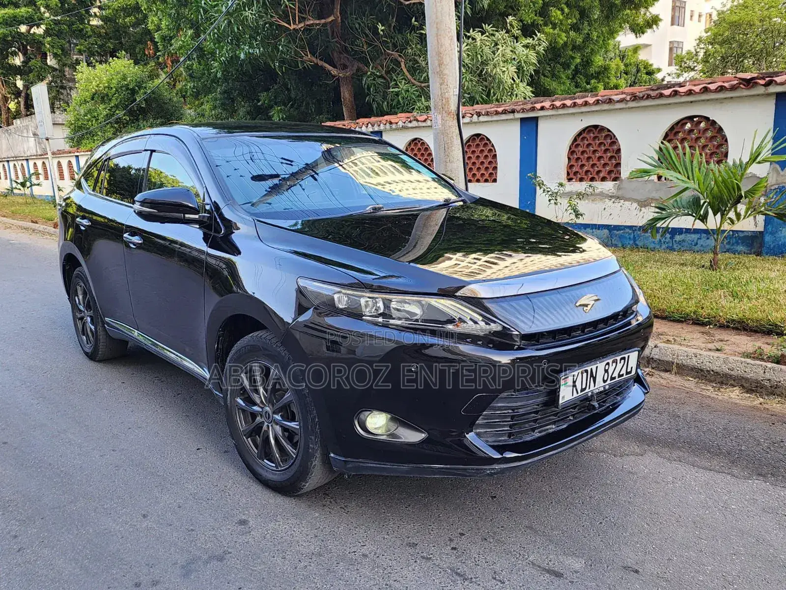 Toyota Harrier 2.0 4WD 2016 Black