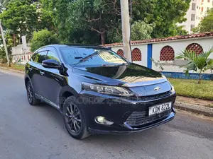 Toyota Harrier 2.0 4WD 2016 Black