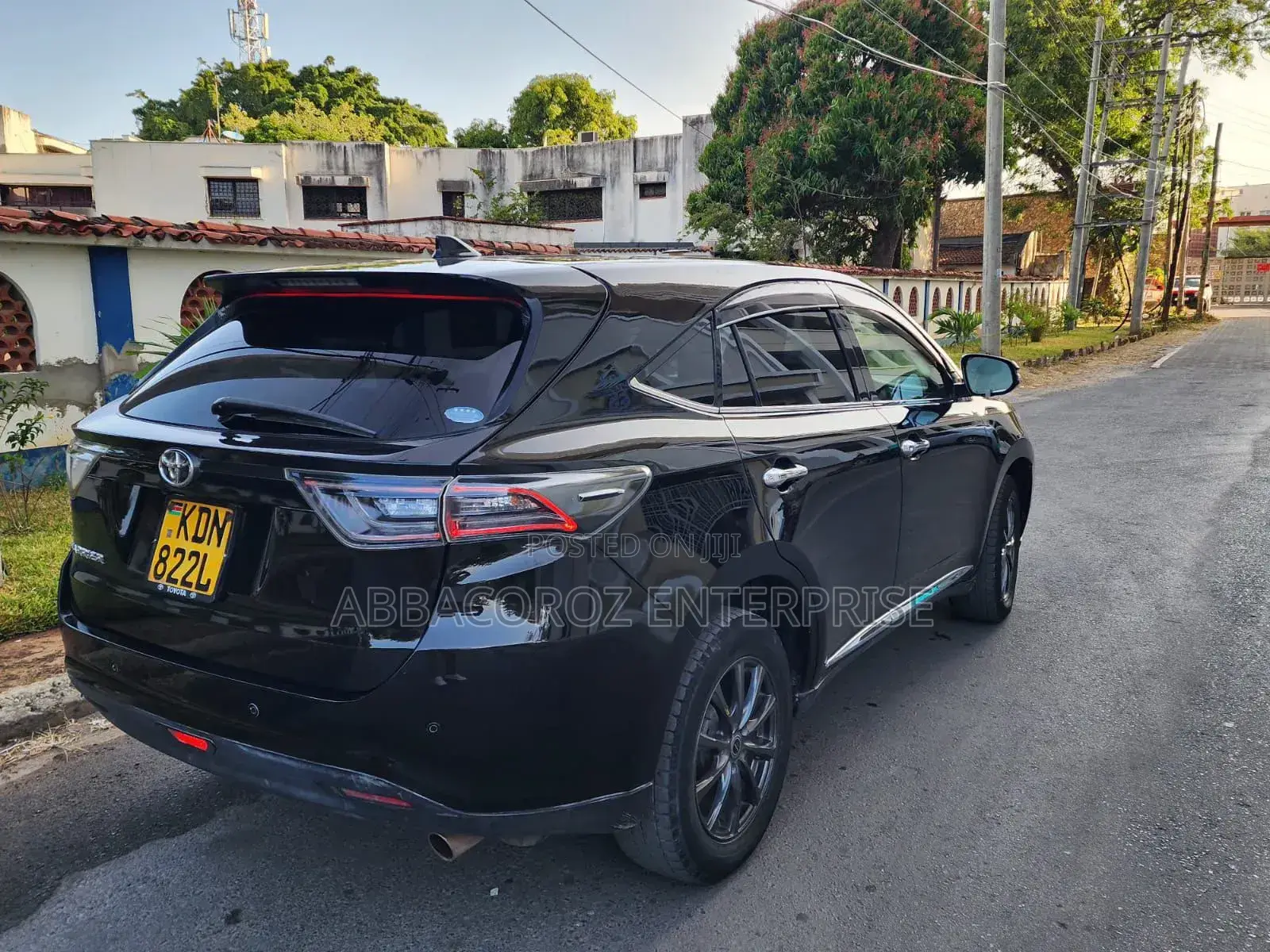 Toyota Harrier 2.0 4WD 2016 Black