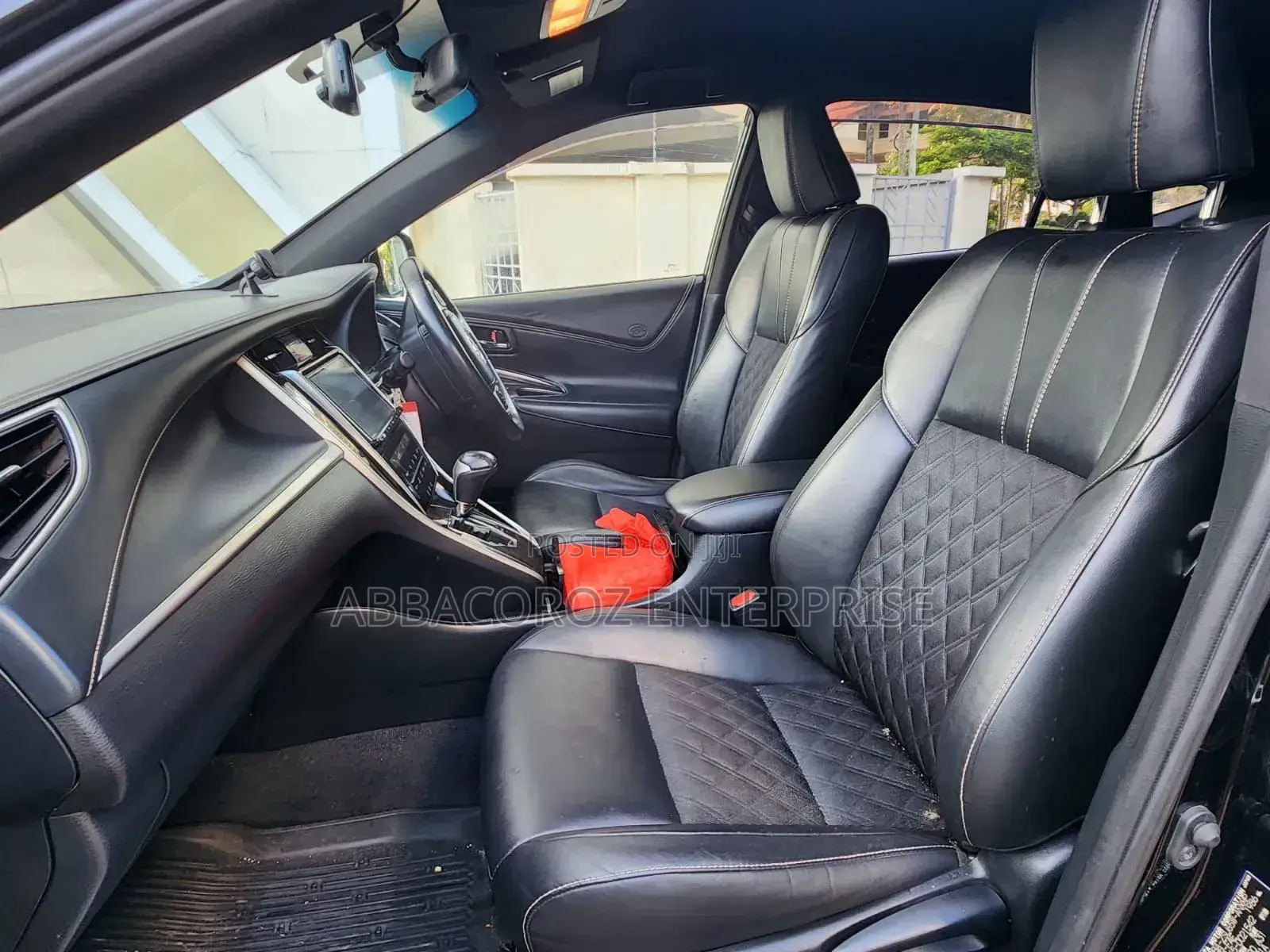 Toyota Harrier 2.0 4WD 2016 Black