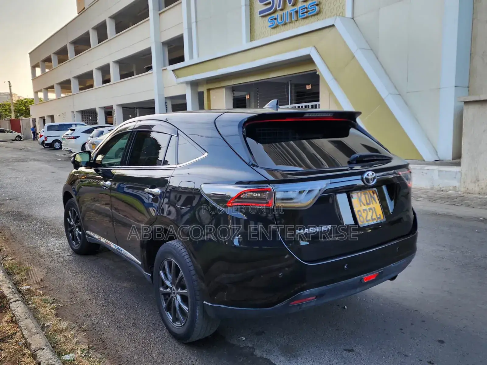 Toyota Harrier 2.0 4WD 2016 Black