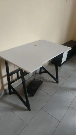 White Teble