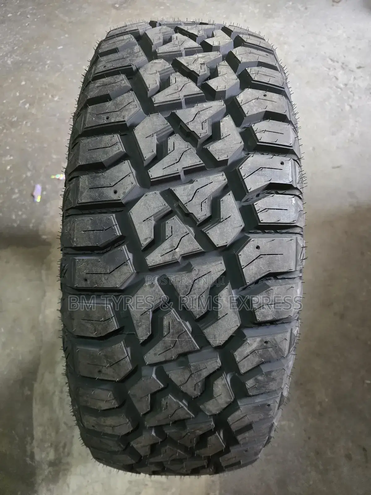 285 /60 R20 Fortune Tyres (R/T) Thailand.