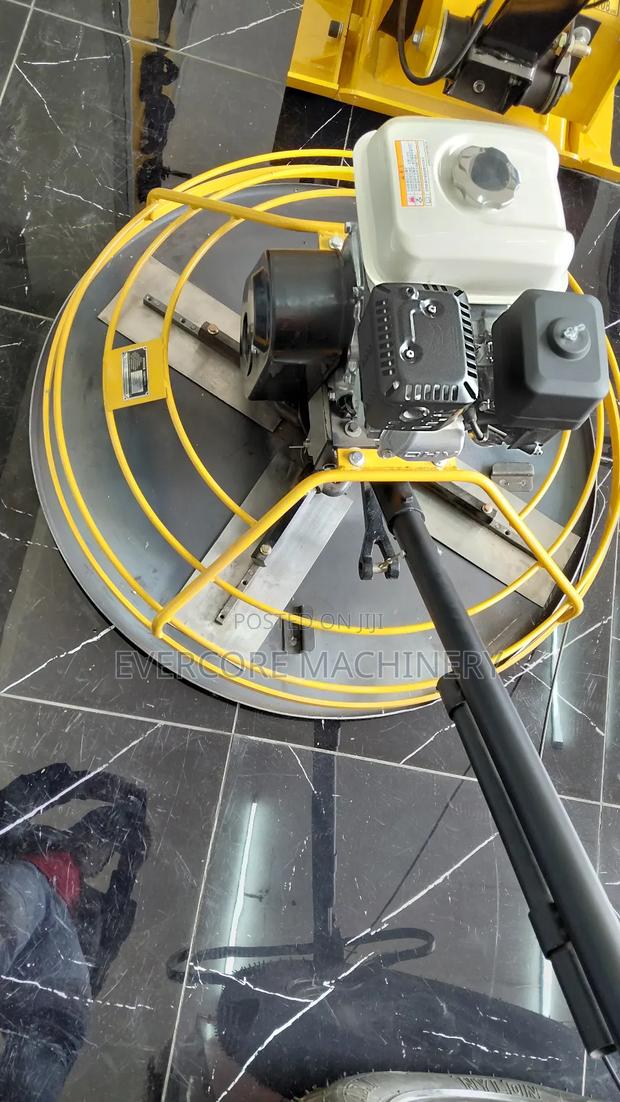 Commercial Honda Power Power Trowel/Float With Pan - thumbnail 2