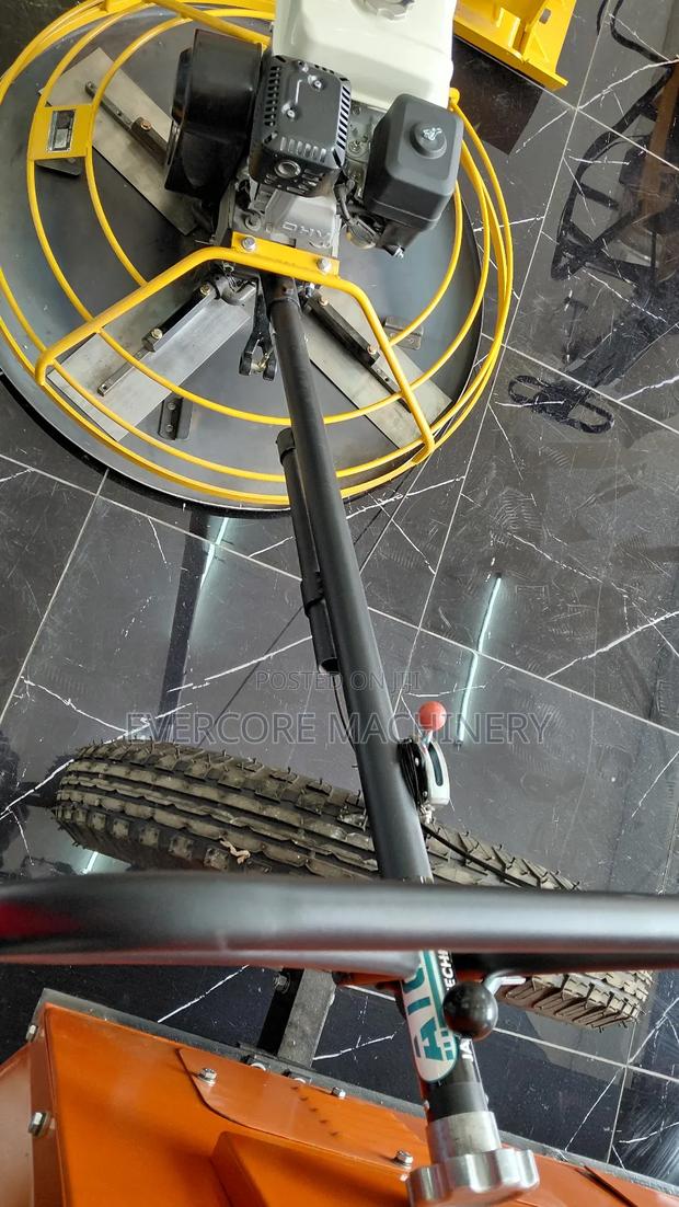 Commercial Honda Power Power Trowel/Float With Pan - thumbnail 4