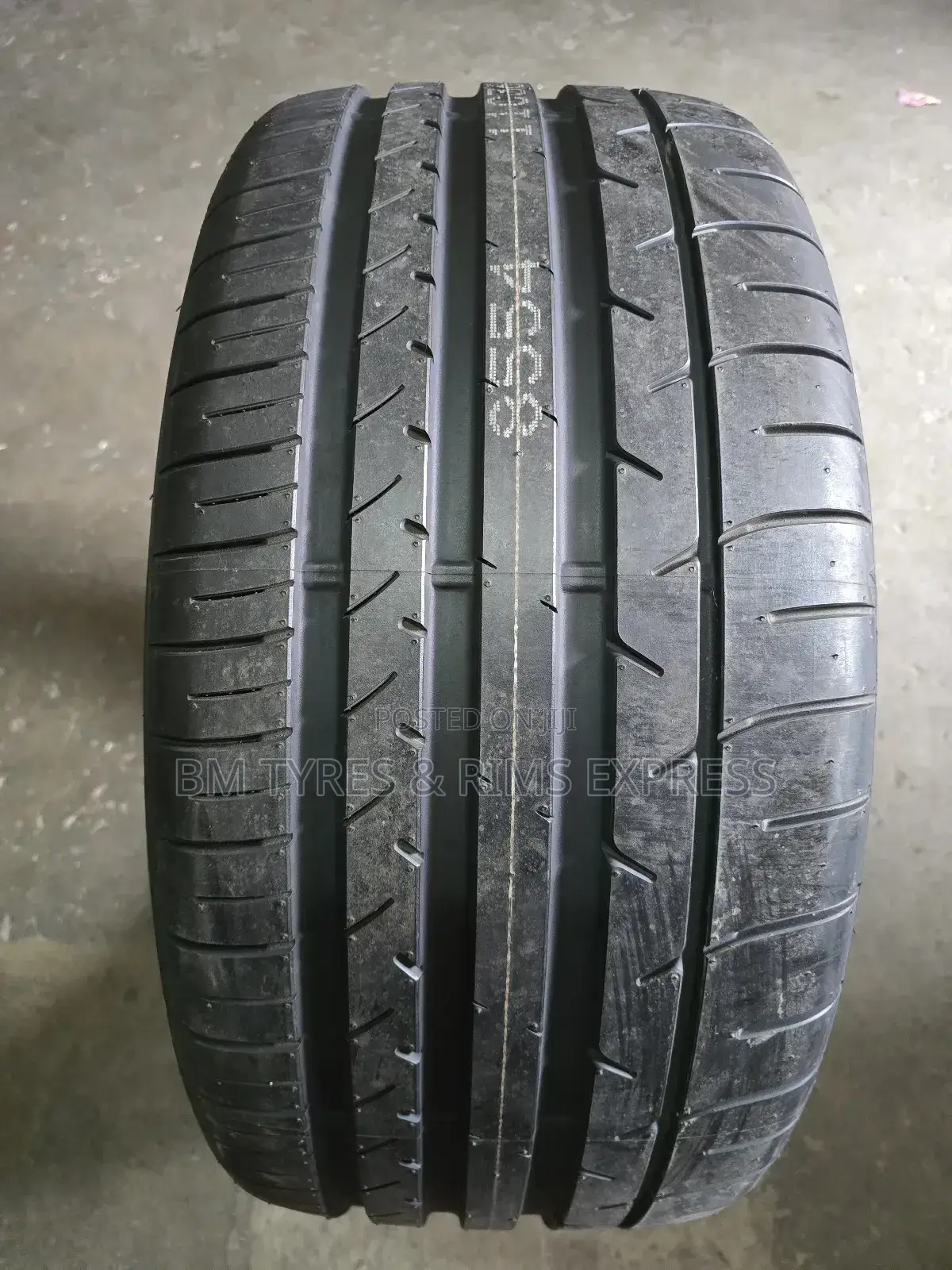 295 /40 R20 Dunlop (Japan)