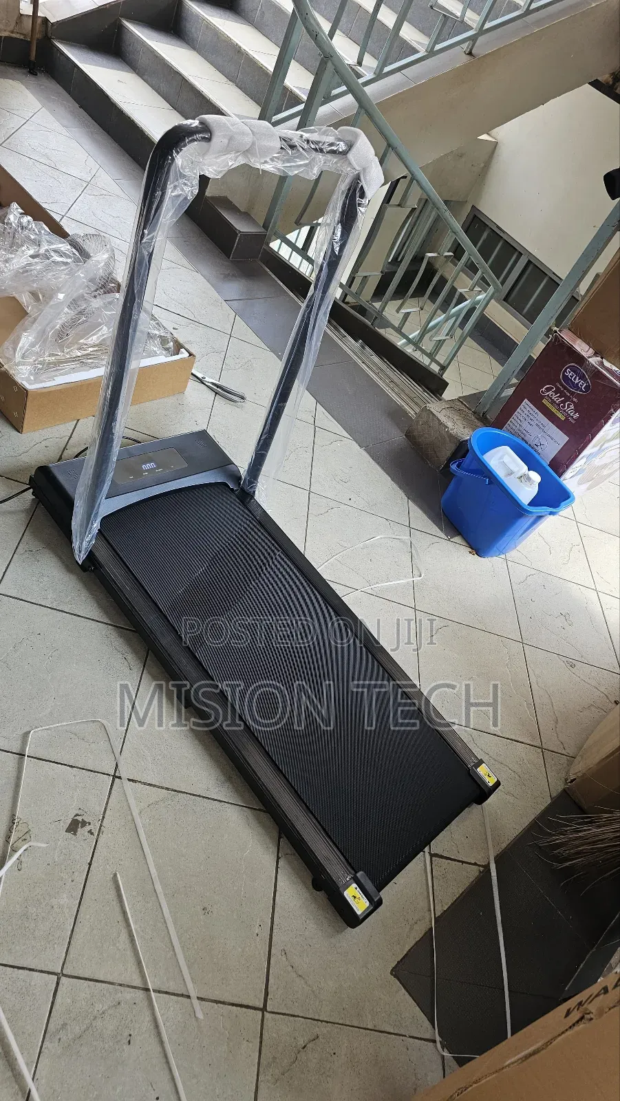Foldable 2-in-1 Walking Pad Treadmill* 