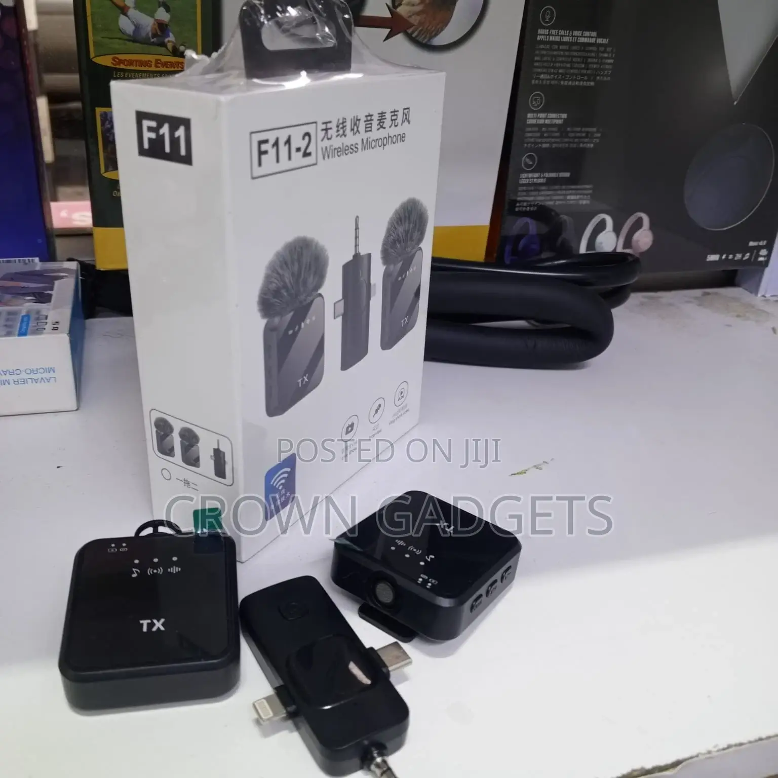 F11-2 Clip-on Wireless Microphone for Phone Camera