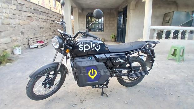 New Motorcycle 2025 Black - main view