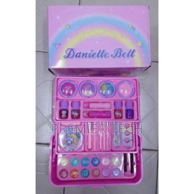 Danielle Make Up Set - main view