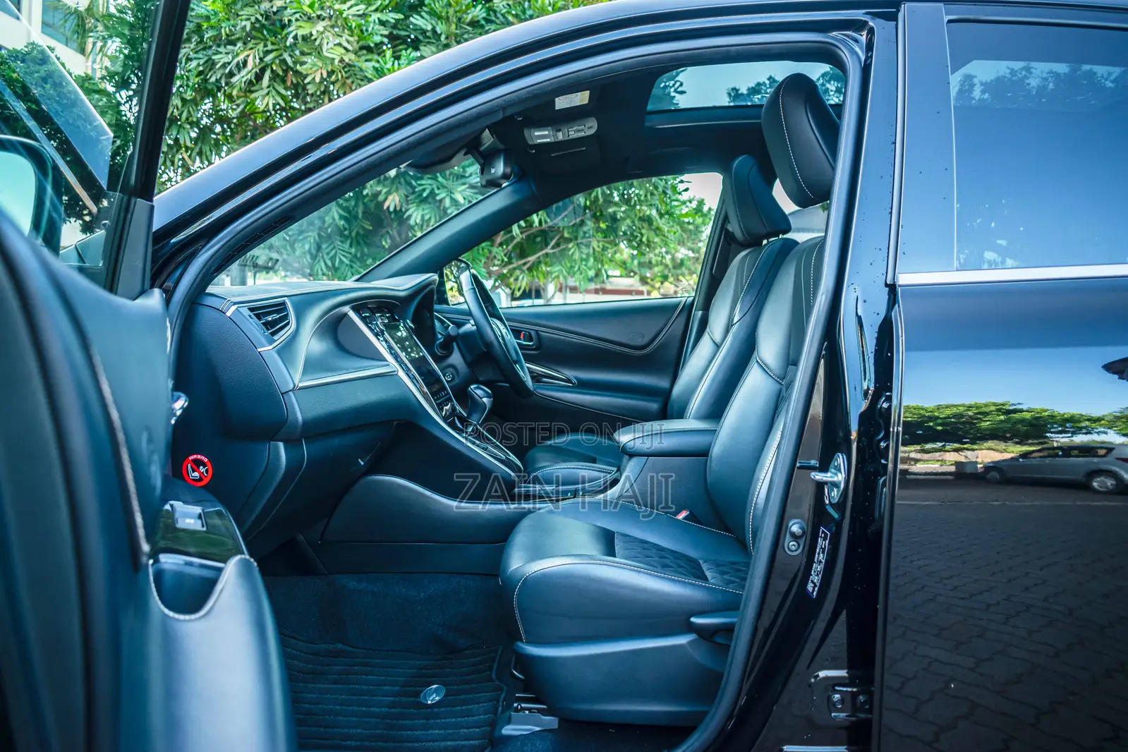 Toyota Harrier 2019