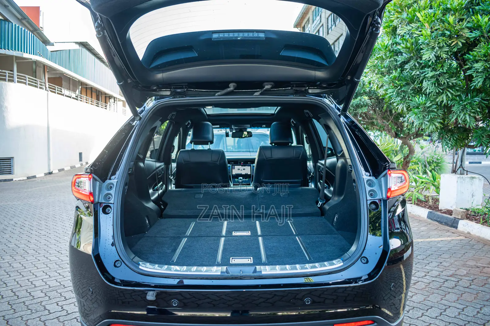 Toyota Harrier 2019