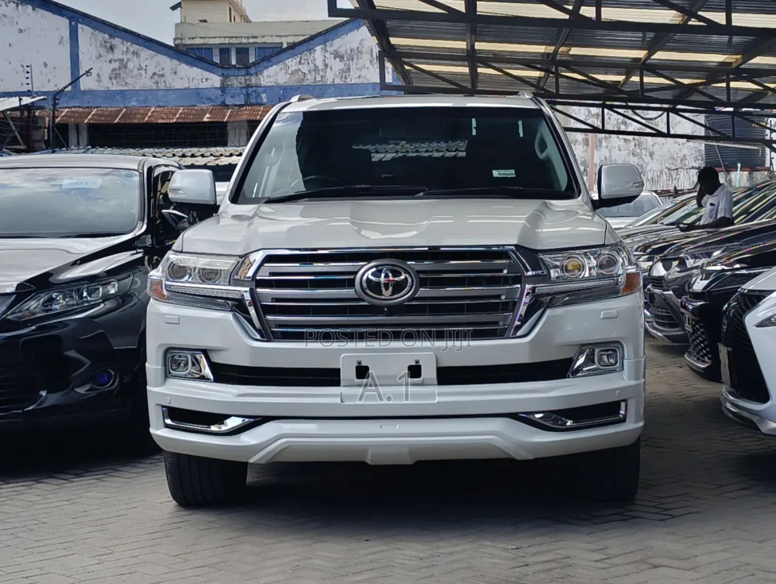 Toyota Land Cruiser 4.6 V8 ZX 2018 White